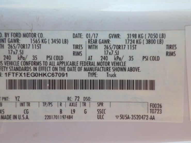 2017-ford-f150-image-17