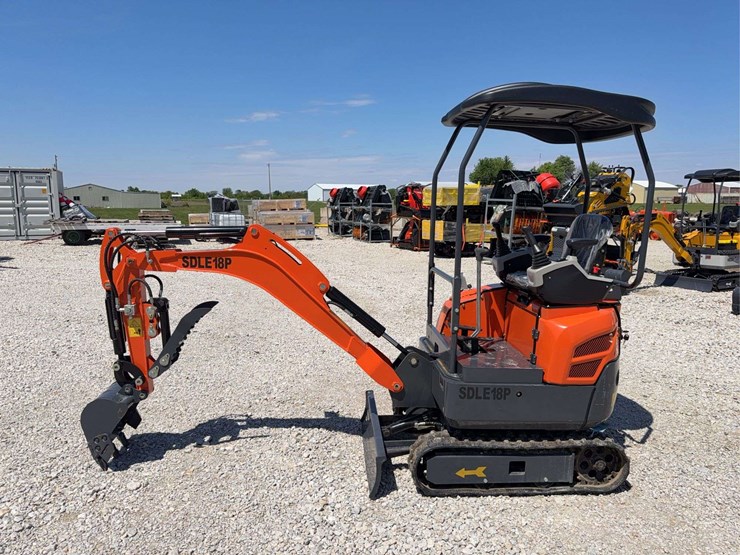 2026-sdlanch-sdle18p-mini-excavator,-s/n-2511146131-image-2