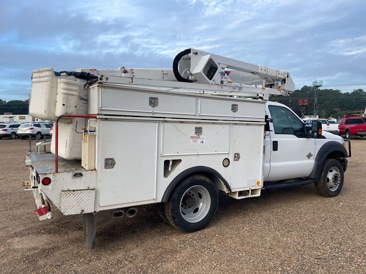 2014-ford-f550-image-3
