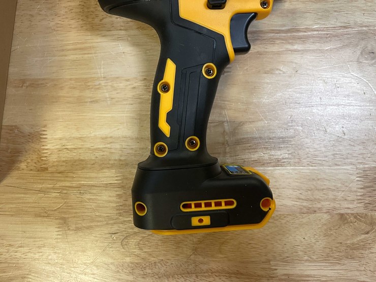 #2700-•-dewalt-compatible-20-v,-1/2"-cordless-impact-(pr12)-image-5