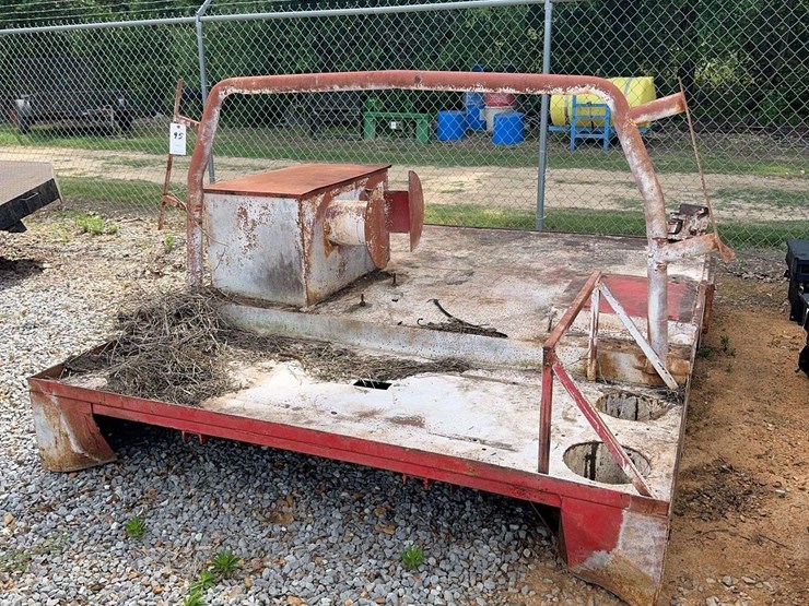 flatbed-welding-bed-with-vise-image-1