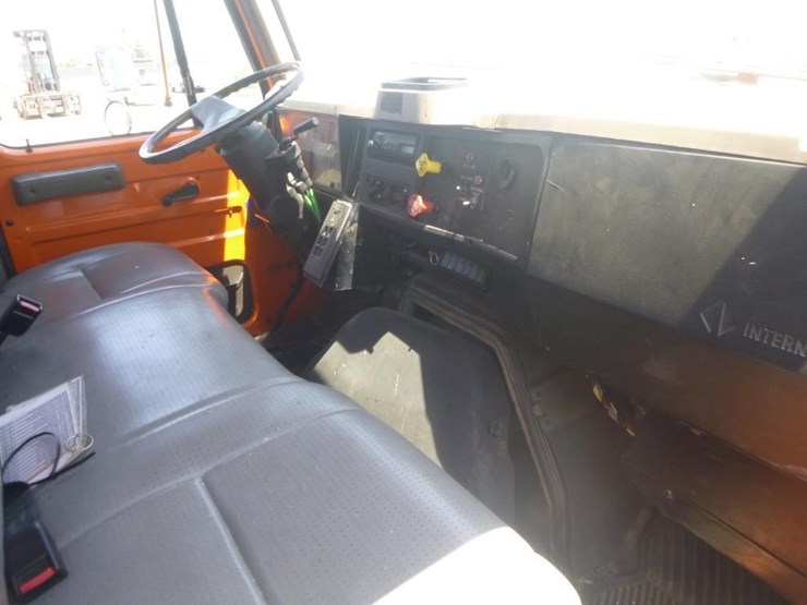 2001-international-4900-image-21