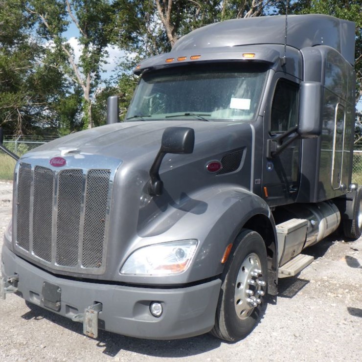 2020 PETERBILT 579