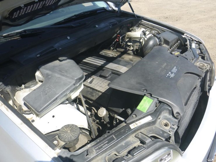 2003-bmw-x5-image-11