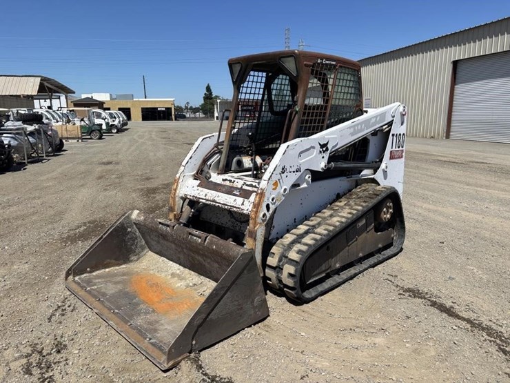 2005-bobcat-t180-image-1