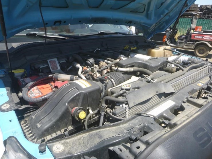 2013-ford-f550-image-24