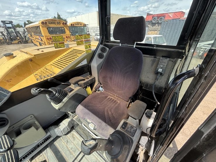 2015-caterpillar-308e2-cr-image-27