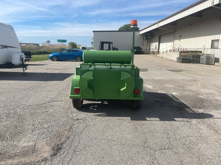 #1504-•-475-gallon-tanker-utility-trailer-(of)-image-6