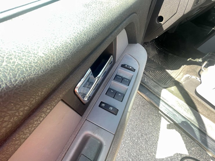 2012-ford-f150-image-59