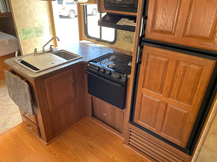 #1515-•-2008-keystone-travel-trailer-(wi-title)-(of)-image-69