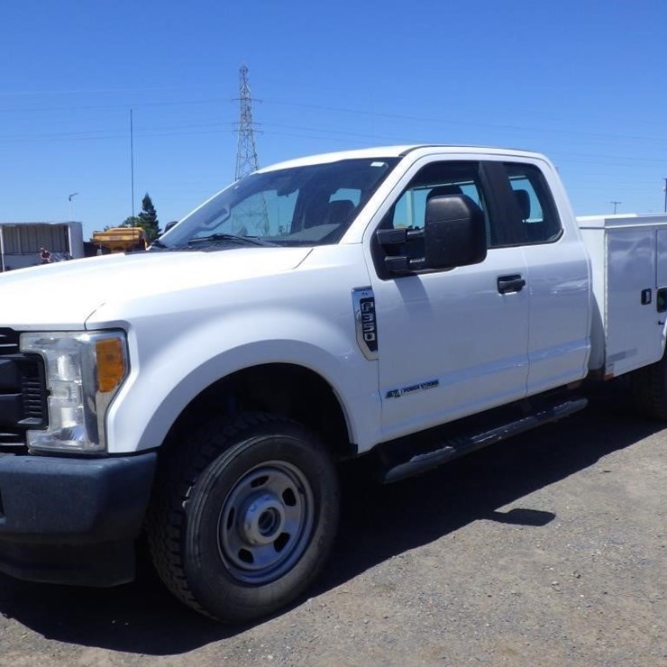 2017 FORD F350