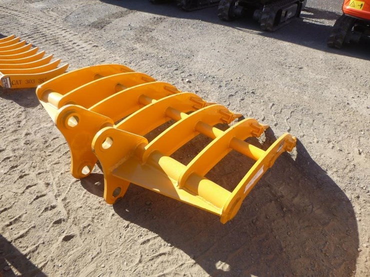 caterpillar-305-image-3