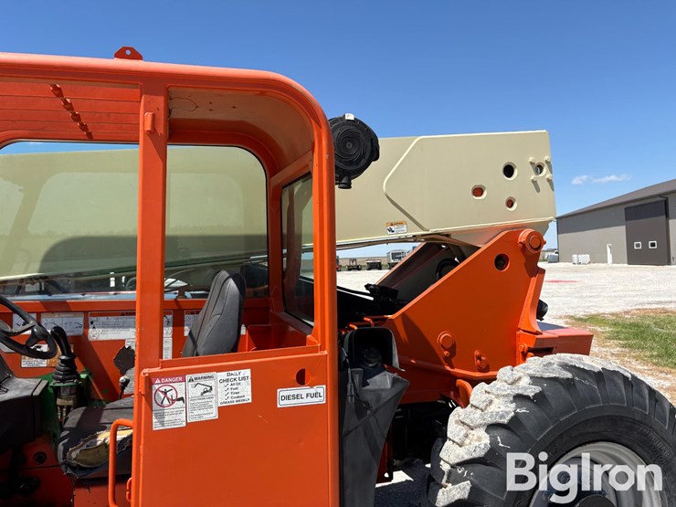 2005-jlg-g9-43a-image-9