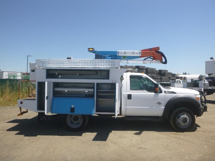 2013-ford-f550-image-8