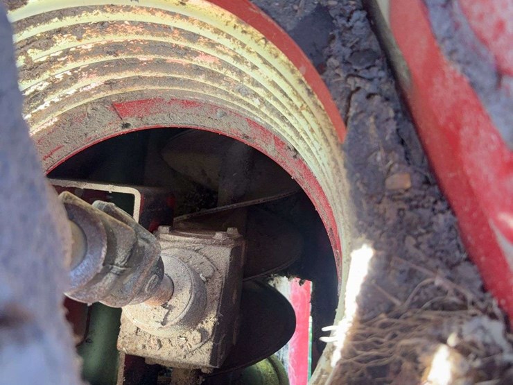 2023-westfield-mkx-x-21073-swing-away-auger,-10"-x-73ft,-540-pto-(inside-building),-low-use-image-27