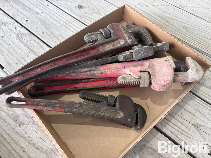 adjustable-pipe-wrenches-image-2