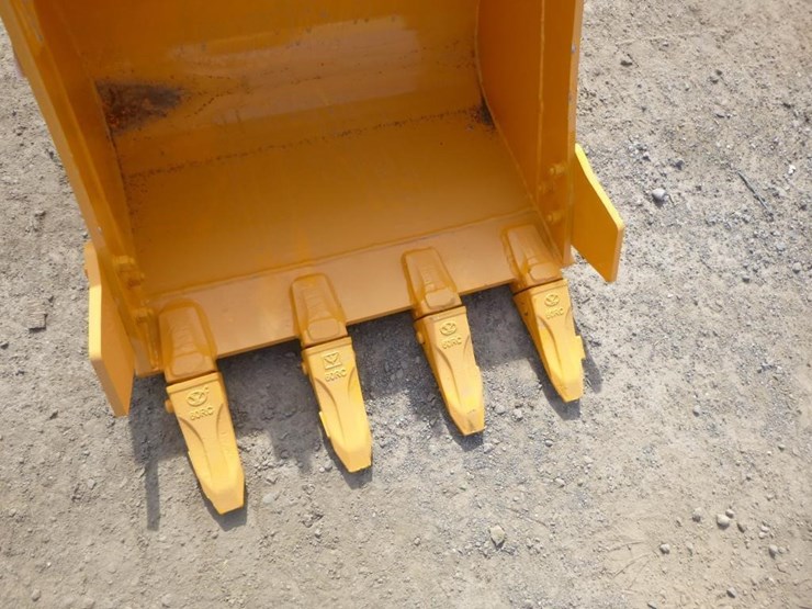 caterpillar-303-image-6