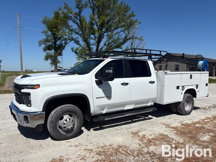 2024-chevrolet-3500hd-image-1