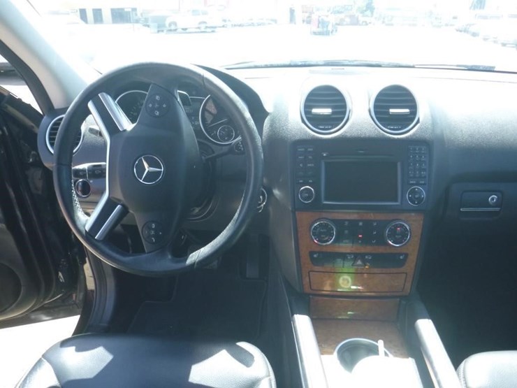 2009-mercedes-benz-ml350-image-9