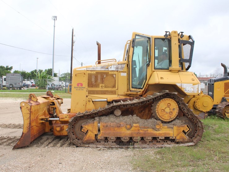 caterpillar-d6n-image-1