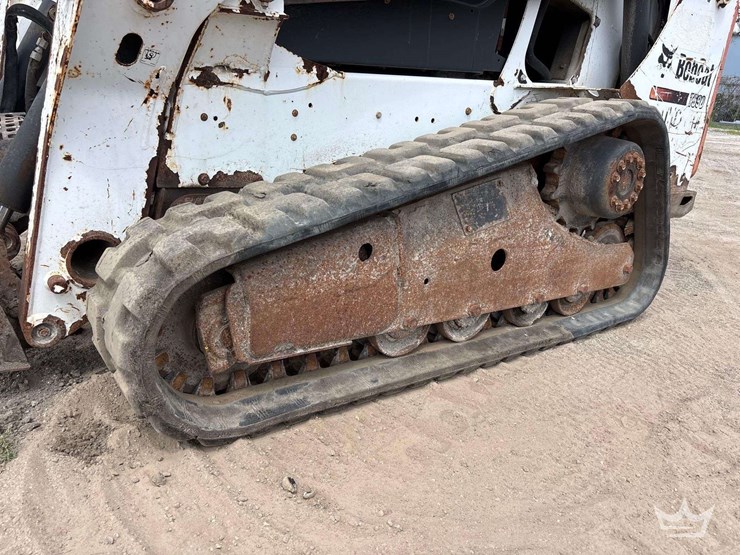2014-bobcat-t590-image-27