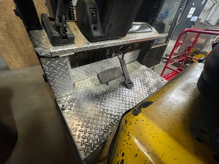 #1501-•-yale-3000lb-capacity-forklift-(wall-e)-image-22