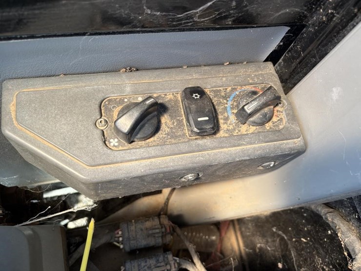 2015-caterpillar-308e2-cr-image-39