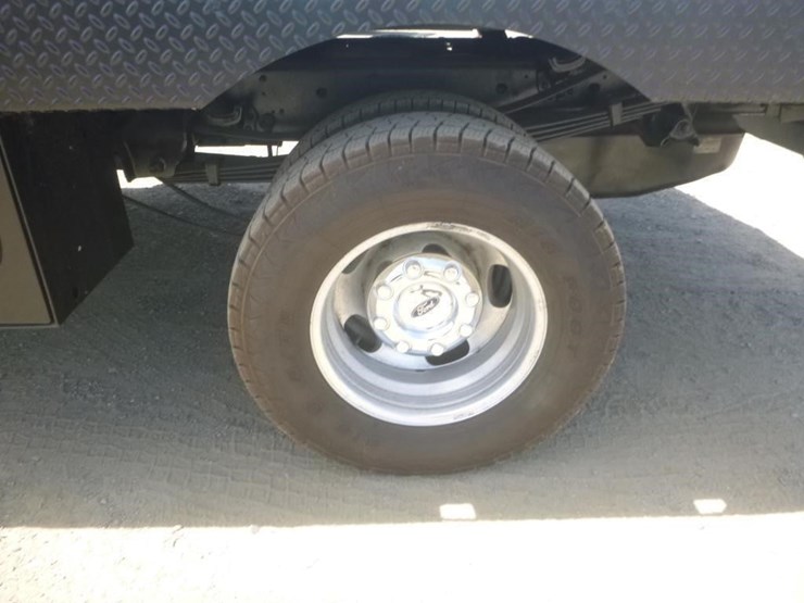 2020-ford-f350-image-22