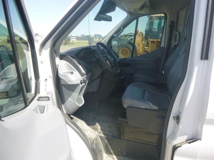 2019-ford-transit-image-8