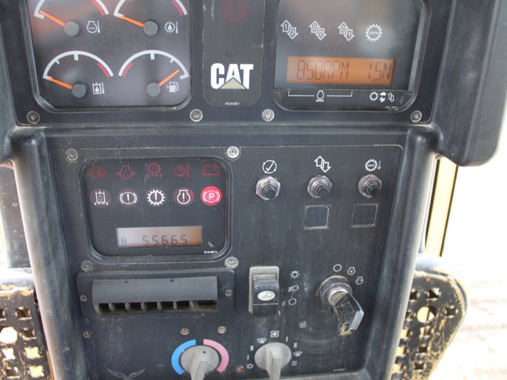 caterpillar-d6n-image-12
