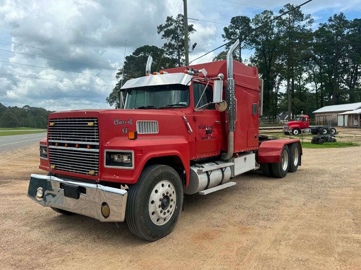 1984-ford-ltl9000-image-2