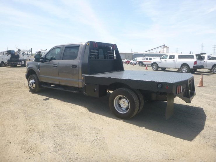 2020-ford-f350-image-4