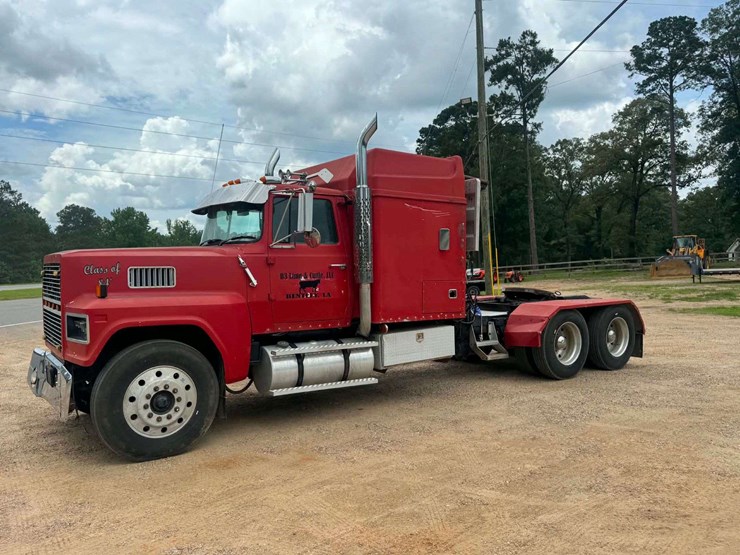 1984-ford-ltl9000-image-1