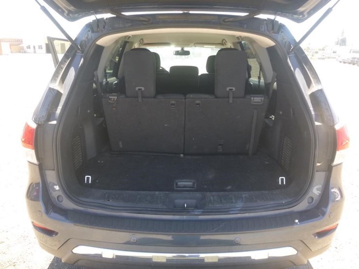 2015-nissan-pathfinder-image-10