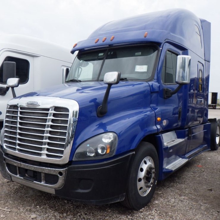 2018 FREIGHTLINER CASCADIA 125