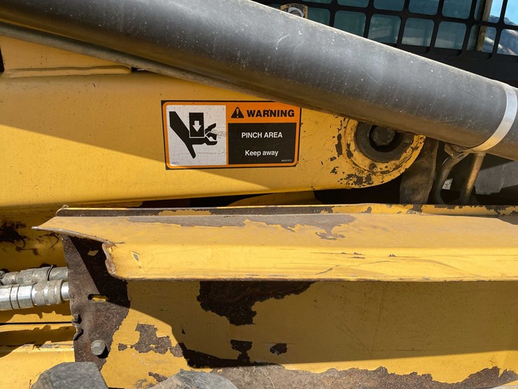 #1512-•-new-holland-skid-steer-(of)-image-24
