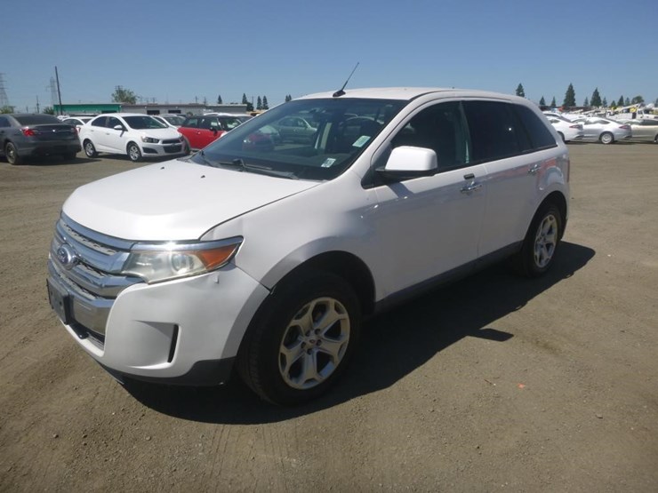 2011-ford-edge-image-1