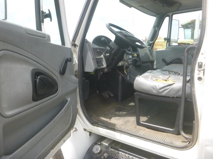 2006-international-durastar-4200-image-12