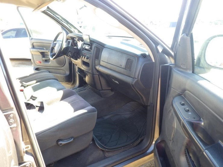 2004-dodge-ram-1500-image-6