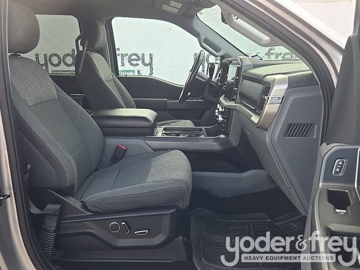 2021-ford-f150-xlt-image-41