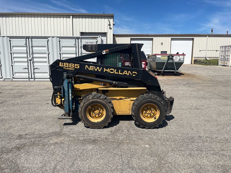 #1512-•-new-holland-skid-steer-(of)-image-4