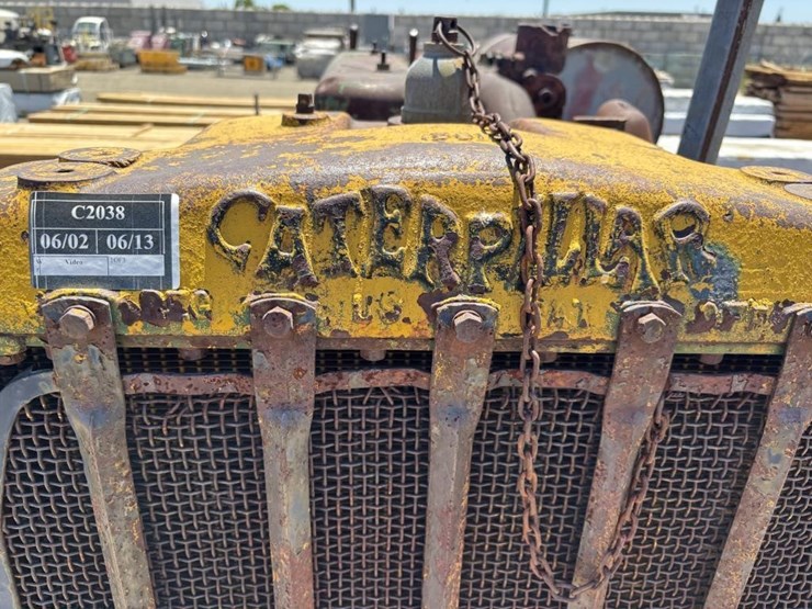 caterpillar-30-image-11