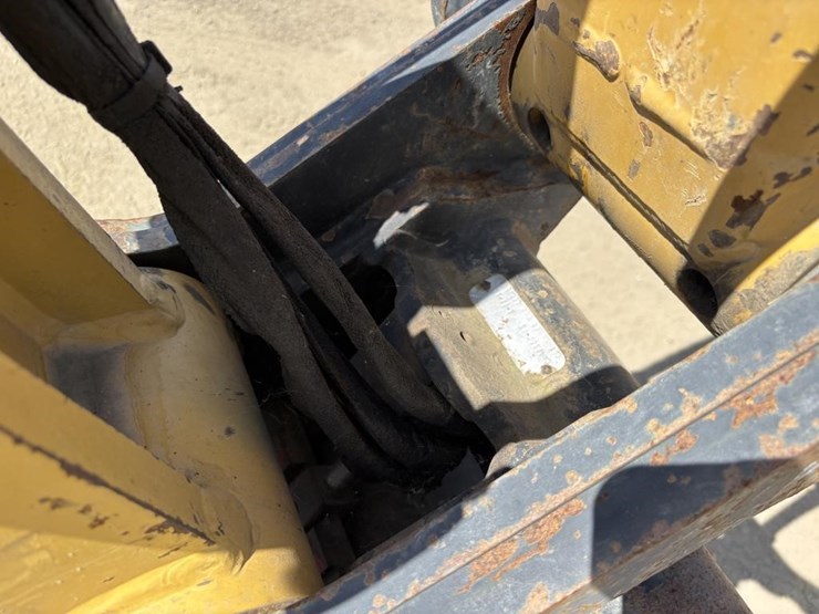 2015-caterpillar-308e2-cr-image-13