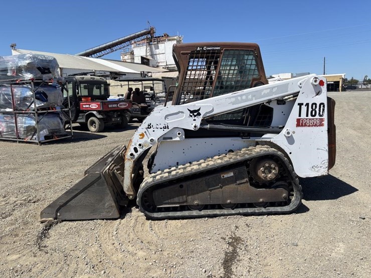 2005-bobcat-t180-image-5