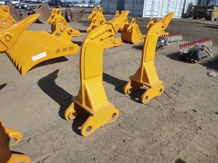 caterpillar-303-image-3