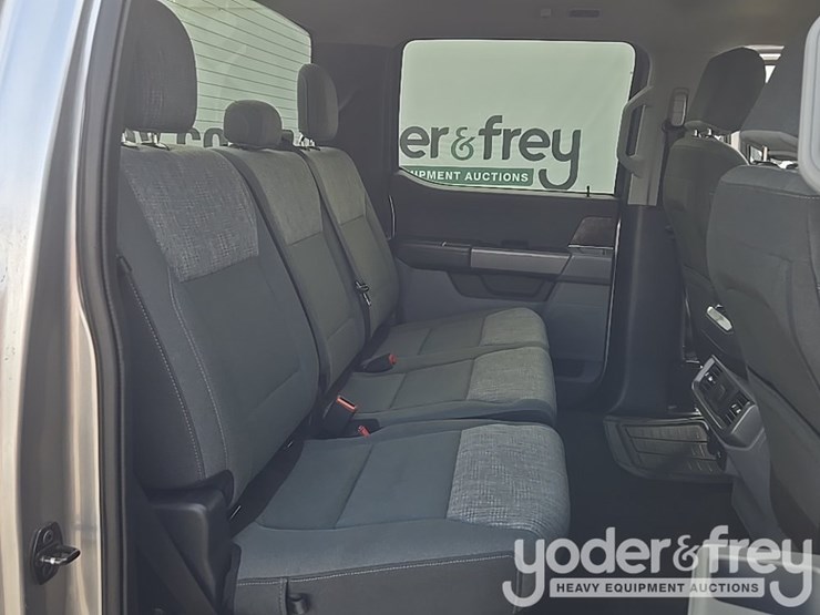 2021-ford-f150-xlt-image-35