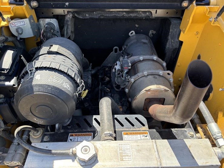 2019-gehl-r190-image-37