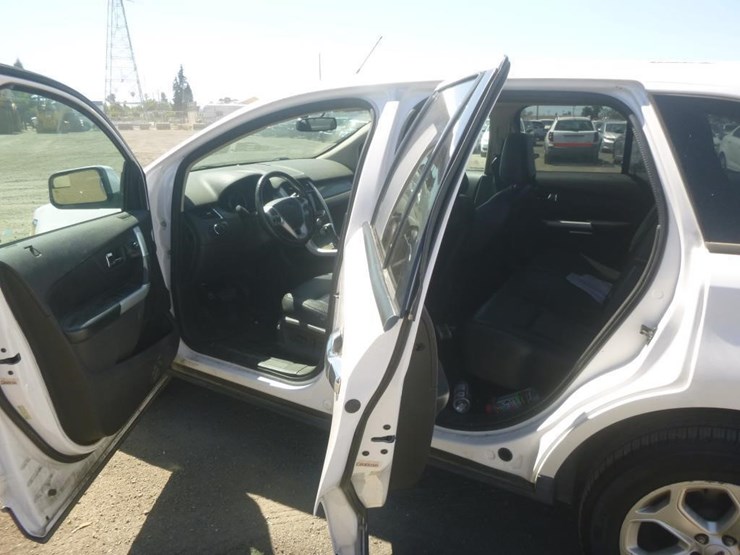 2011-ford-edge-image-5