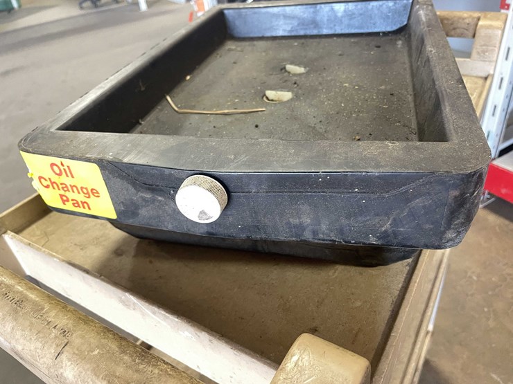 #2716-•-(2)-oil-drain-pans-(cw)-image-3