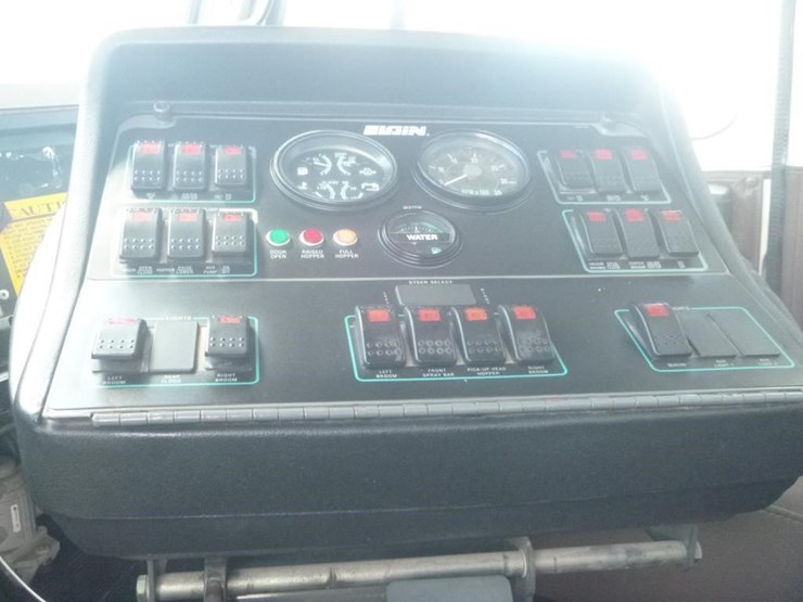 2000-international-4700-image-12